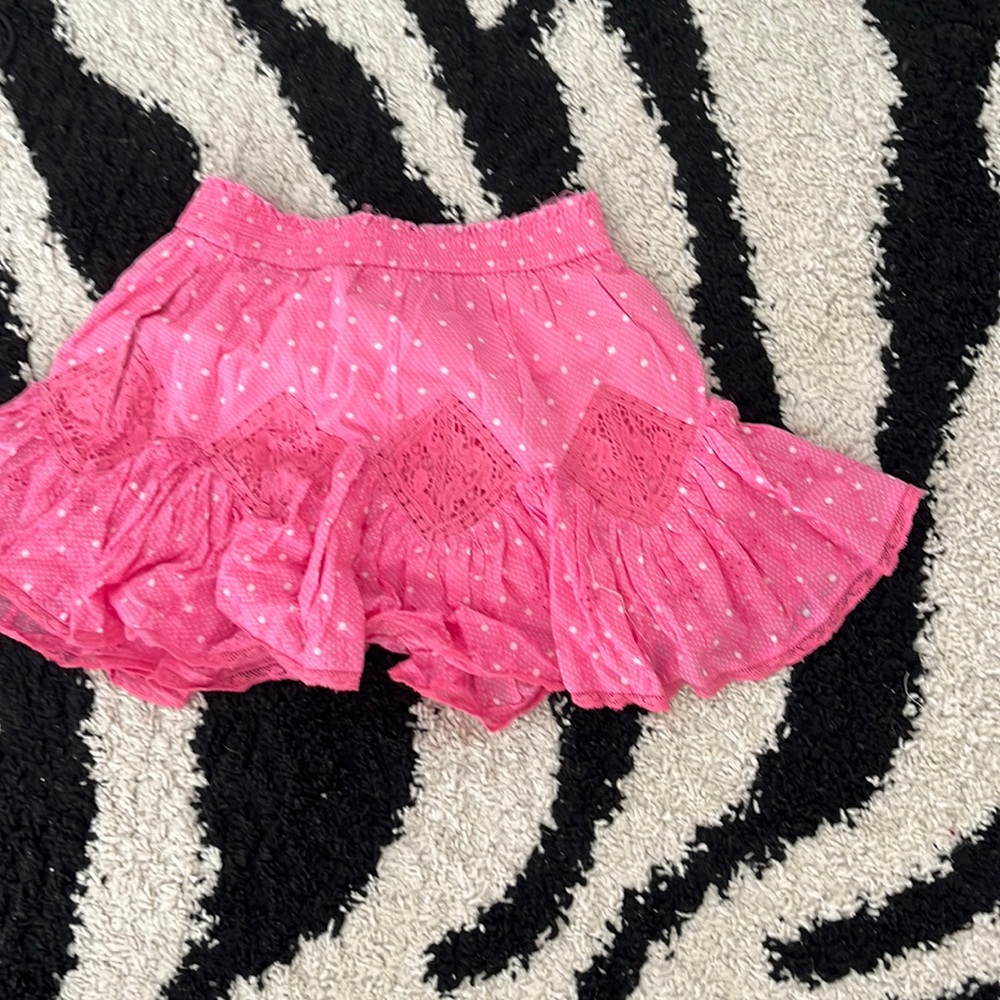 LOVESHACKFANCY
Polka Dot Print Mini Skirt
Size: XS